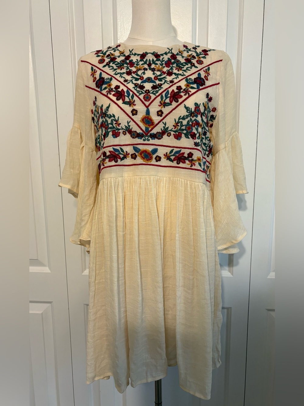 UMGEE, Embroidered Cream Boho Midi Dress